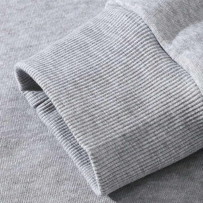 Klasická mikina s kapucí přes hlavu